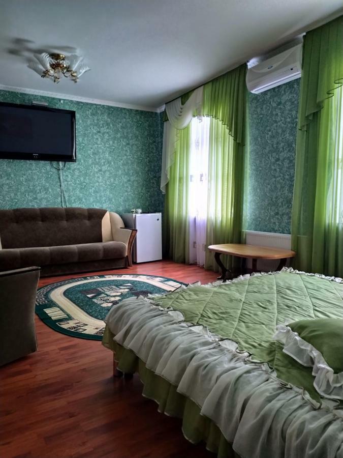 Hotel Tropicana Svitlovods'k Ngoại thất bức ảnh