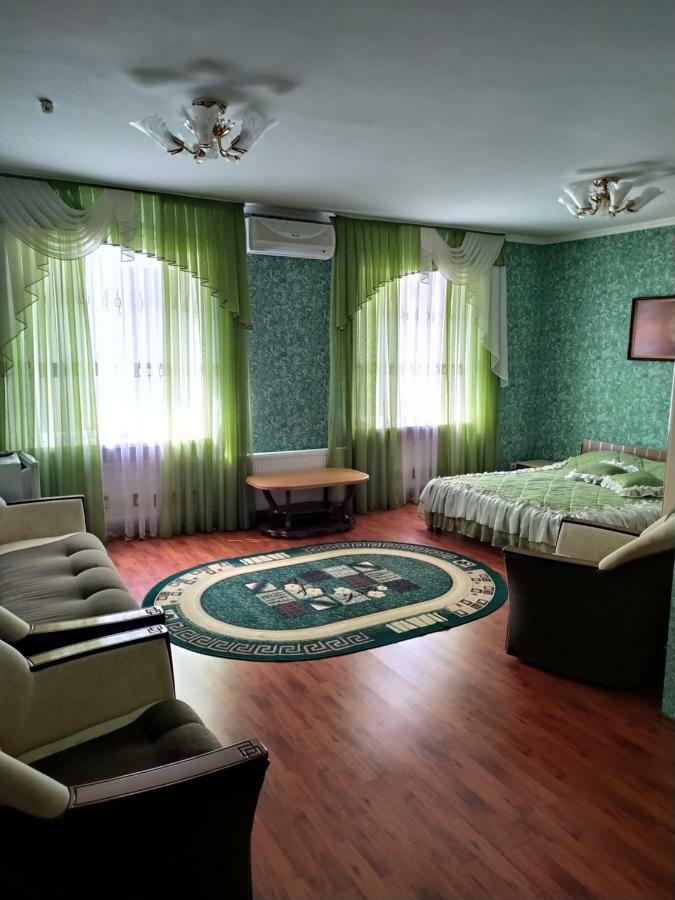 Hotel Tropicana Svitlovods'k Ngoại thất bức ảnh